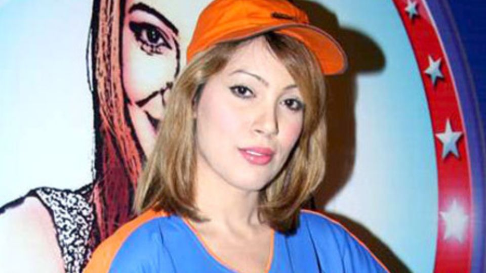 Porn Video Of Munmun Dutta - Viral Video - Babita Ji Wore Such a Dress had to fixed again and again -  Eoikhartoum