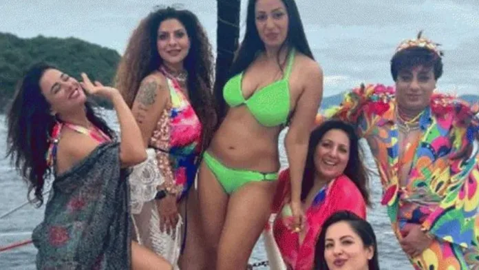 Kashmera Shah celebrated her 50th birthday in Thailand in a glamorous style, photo of actress in neon bikini went viral